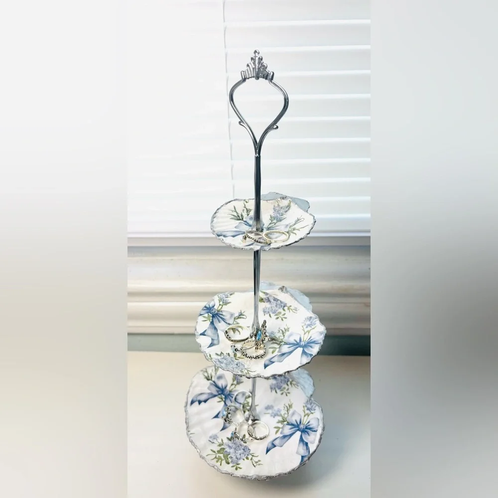 Handmade 3 Tier Scallop Shell Jewelry Stand With Blue Bow Decoupage design